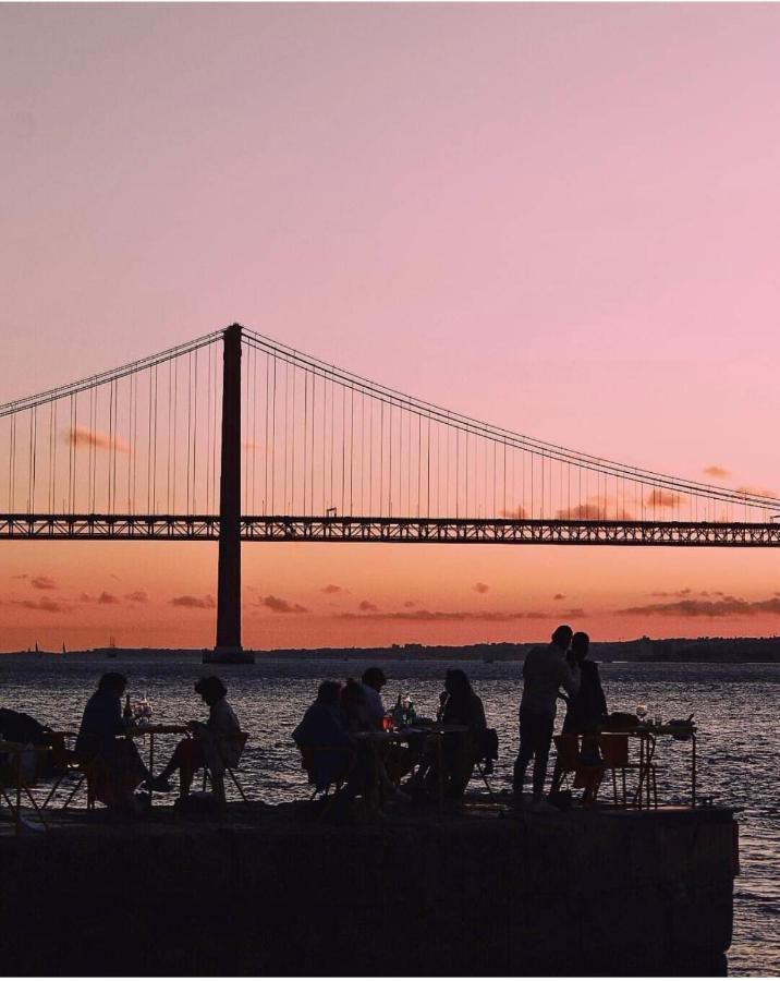 Besthomestay- Caparica Beach Lisbon Almada Kültér fotó