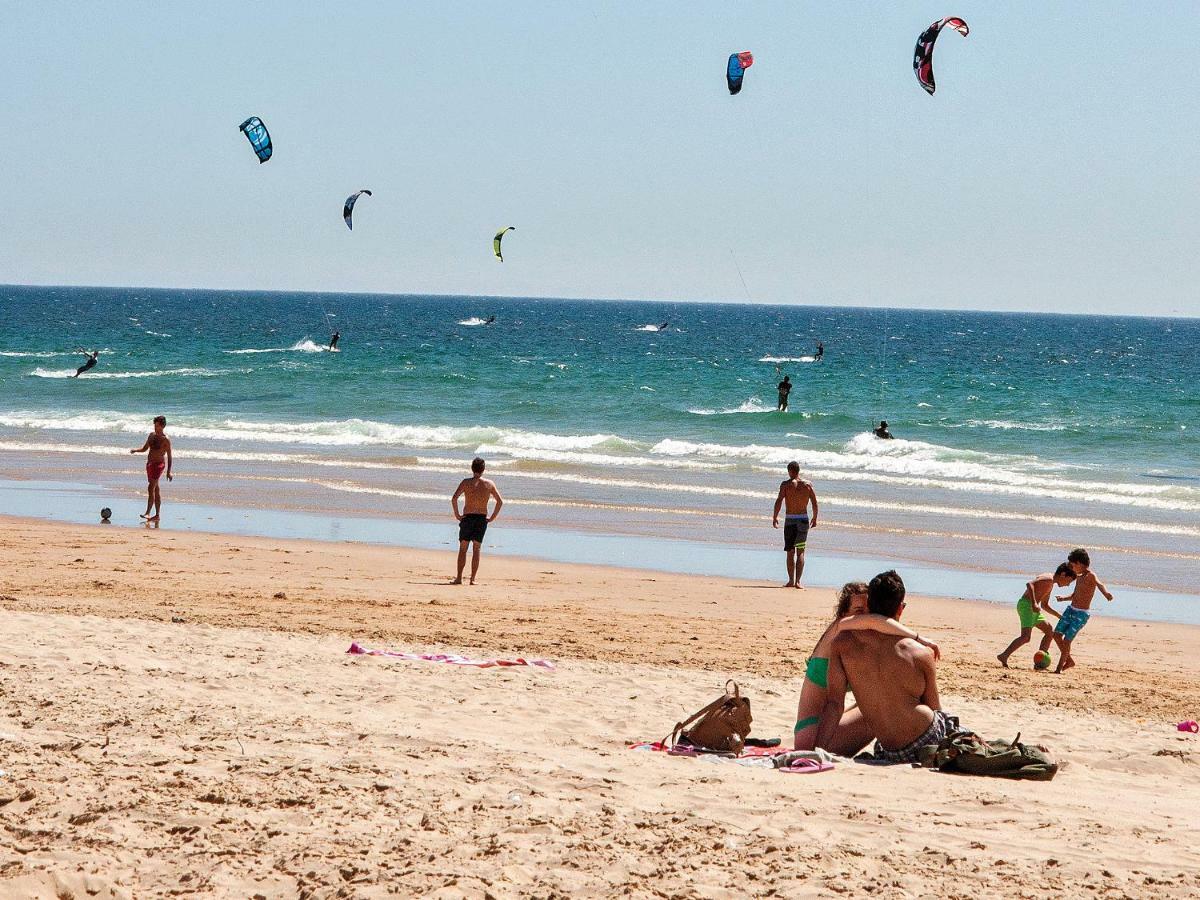 Besthomestay- Caparica Beach Lisbon Almada Kültér fotó